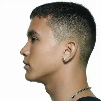 网友评选明星剪板寸最帅的十位,最后一位是心中男神