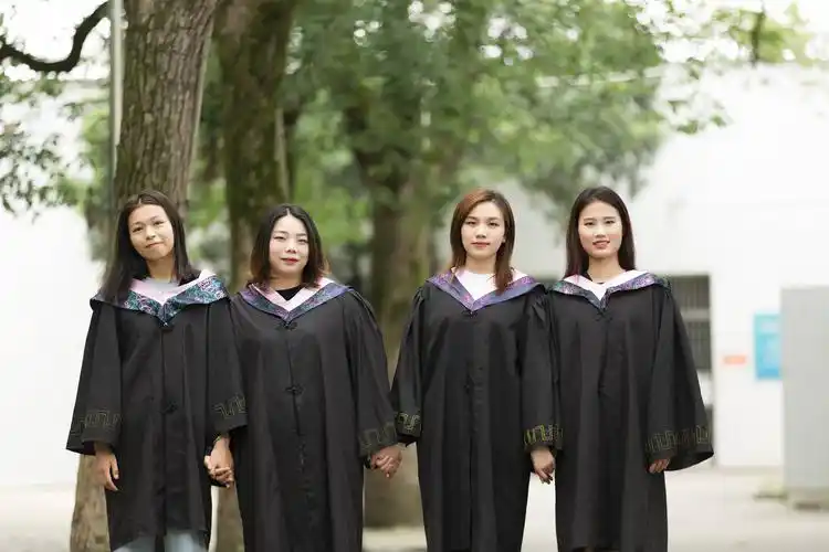 楚凡摄影*湖南师范大学体育学院运训田径二班最美毕业照