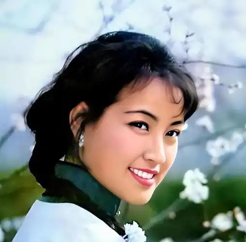 事实证明73岁还风韵犹存的四婚刘晓庆才是真正的人生赢家