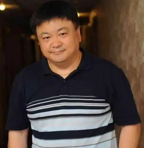 洪剑涛感谢恩师教诲李俊开启其艺术生涯首部戏