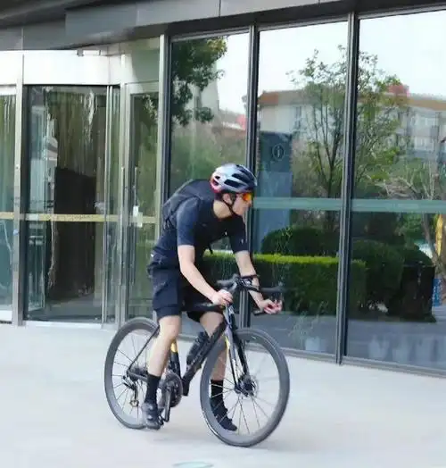 天天像吴磊这样去上班,爽死!|单车|妙玉|骑行|自行车|山地车_网易订阅