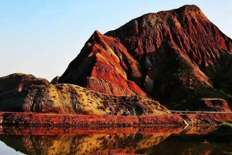 兰州水墨丹霞景区攻略(门票 直通车 开放时间)_摄影_甘南_旅游