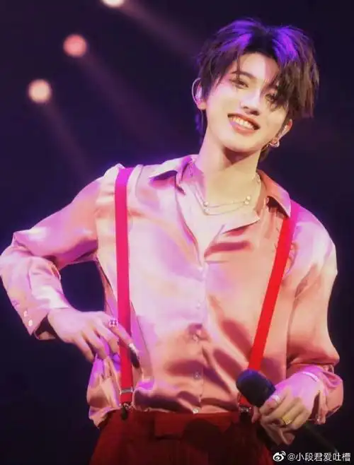 狗仔直播连麦蔡徐坤粉丝