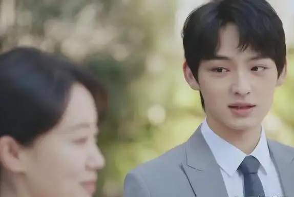 导演越拍越有胆,"姐弟恋"剧年龄差越来越大,有的好磕有的辣眼