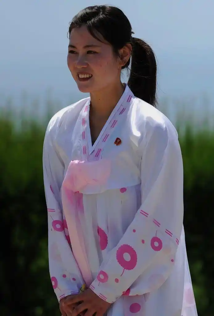 实拍朝鲜女孩:爱笑的朝鲜女孩有多漂亮?