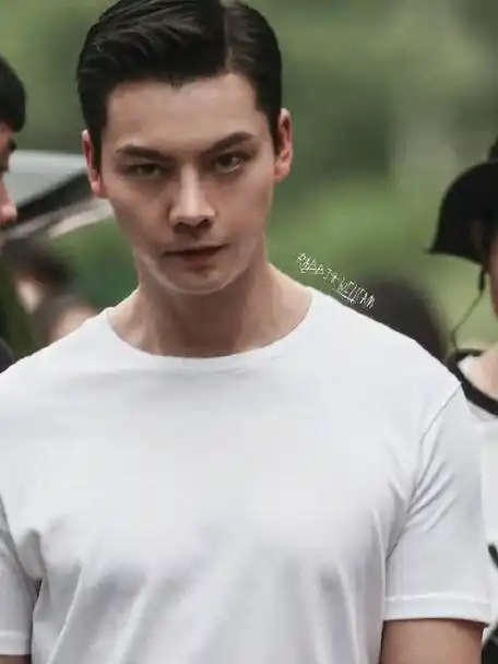 陈伟霆#许我耀眼 路透#小合集(27分钟)  大长腿饱饱,是沈皓明,好帅好