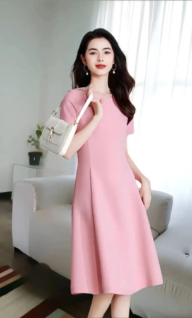 优雅又温柔的樱花粉连衣裙～这款时尚樱花粉气质连衣裙,太适合夏 - 抖