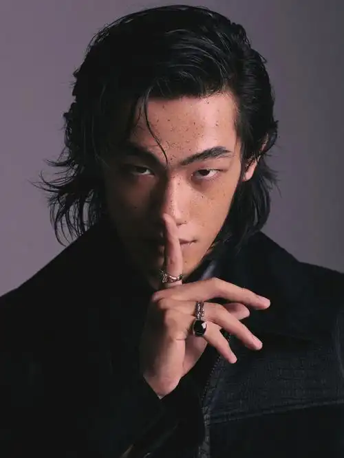 男生发型重点16015.