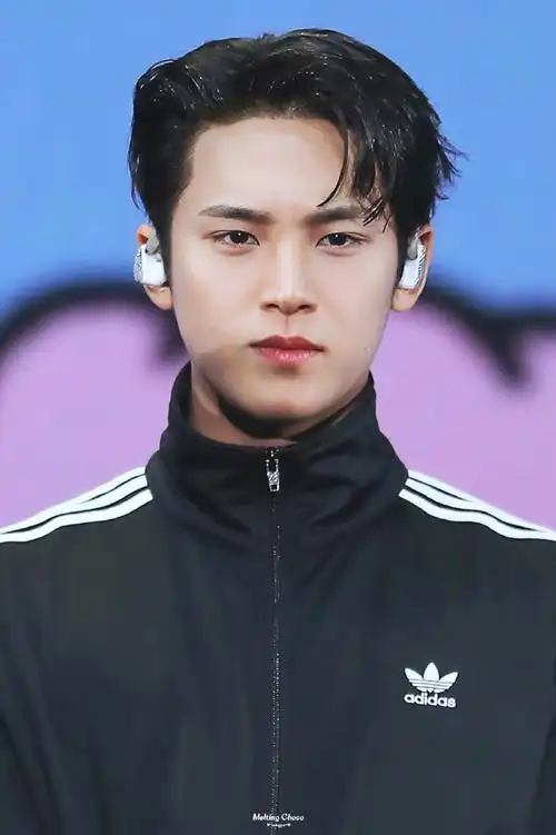 230311 克拉岛day2去年今日 是狼奔的阿迪珉奎#金珉奎#cr logo