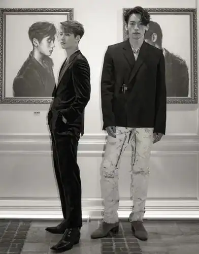 王嘉尔晒与rain合影,两人现最萌身高差,合作单曲上线很惊艳