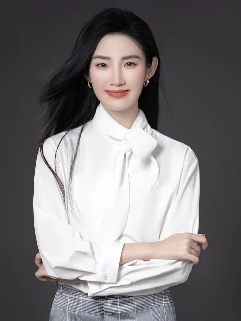 高级 气质 白领 个人形象照 个性化时代 你需要一张高级商务形象照