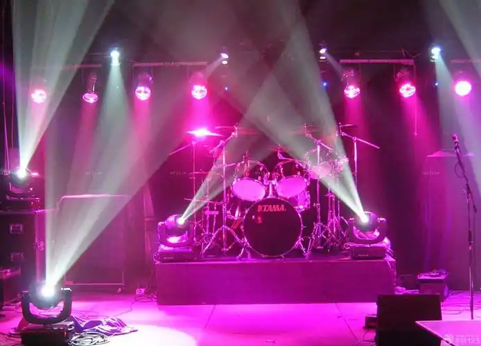 2020小型酒吧舞台灯光设计图片大全