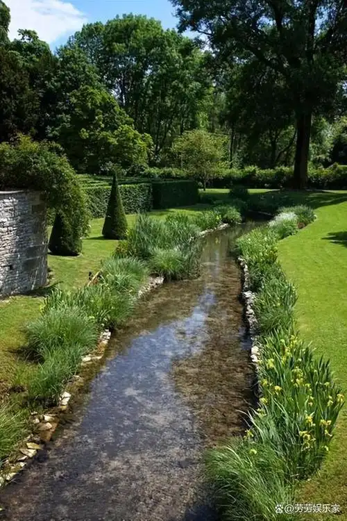 在庭院设计或园林绿化中,常见的10种水系驳岸做法是怎样的?