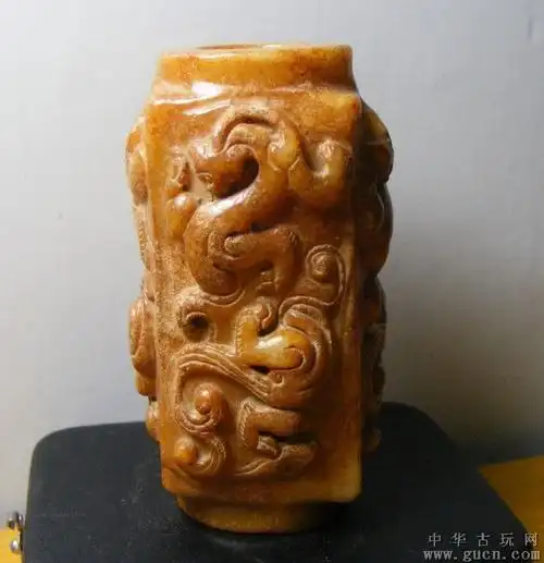 包老包退包快递.汉代四面浮雕螭龙纹饰大玉琮