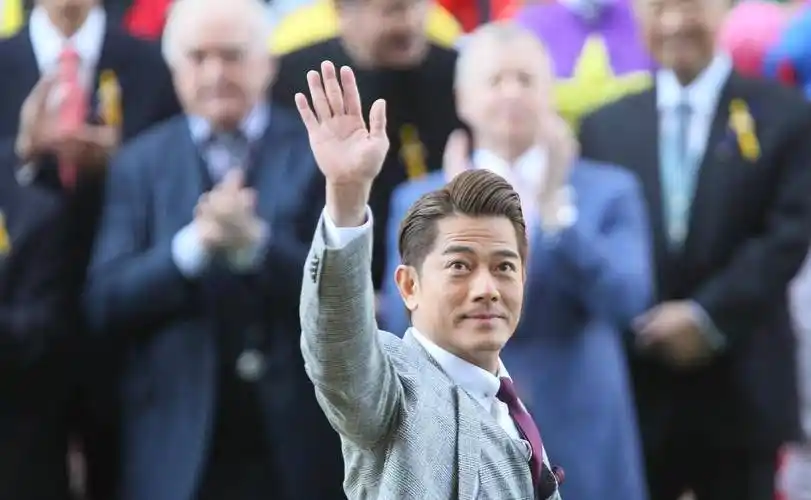 "四大天王"郭富城:一个摇头杀火了30年,却意外遭遇桃色陷阱_熊黛林