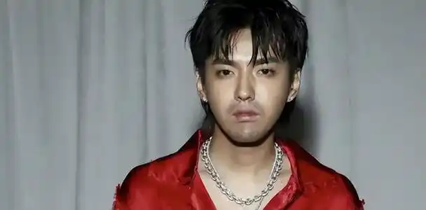 吴亦凡入狱两年再上热搜,背后勾当令人发指!