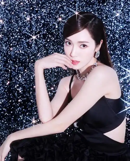 分享美女写真集-郑秀妍_网易订阅