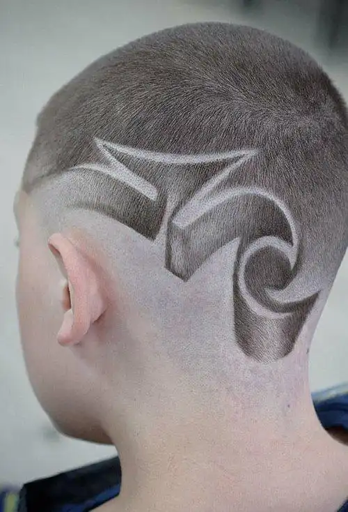 男生两边鬓发怎么剃漂亮雕刻图案酷又有型短发