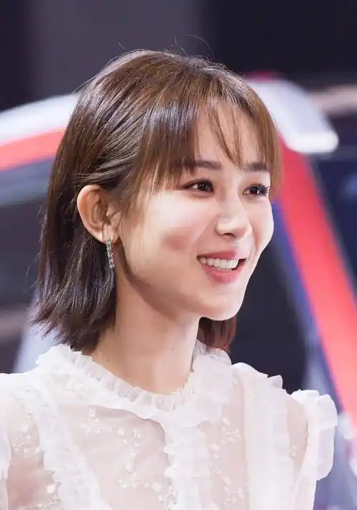 回眸一笑百媚生盘点笑容甜美且具有感染力的6位女明星第二季