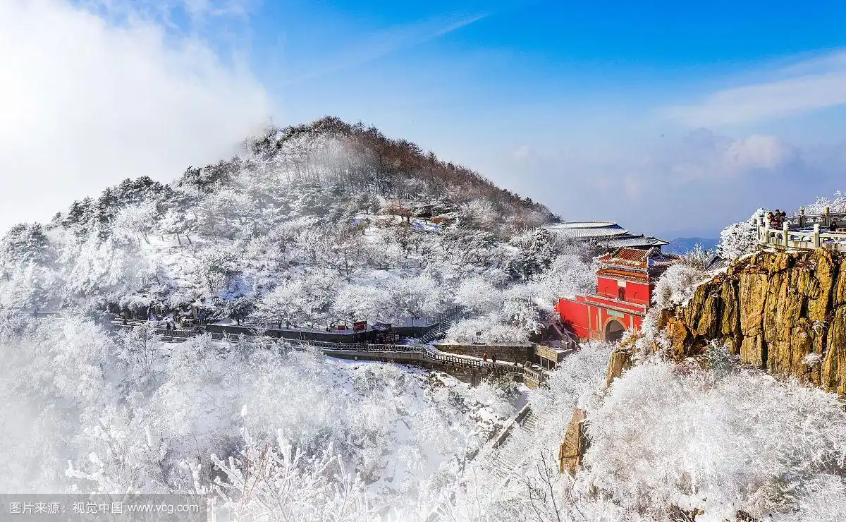 仙境南天门雪中风光