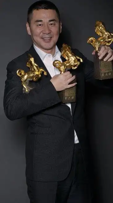 第51届金马奖陈建斌一人包揽3项大奖最佳男主男配最佳新导演