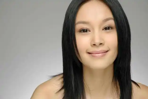 回顾:曾与大佬传绯闻,如今恋上小男友,单亲妈妈也有甜蜜爱情|王子文