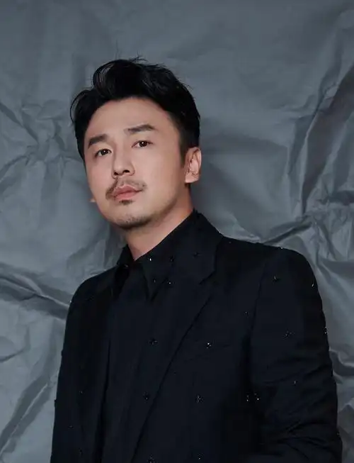 雷佳音 jiayin lei