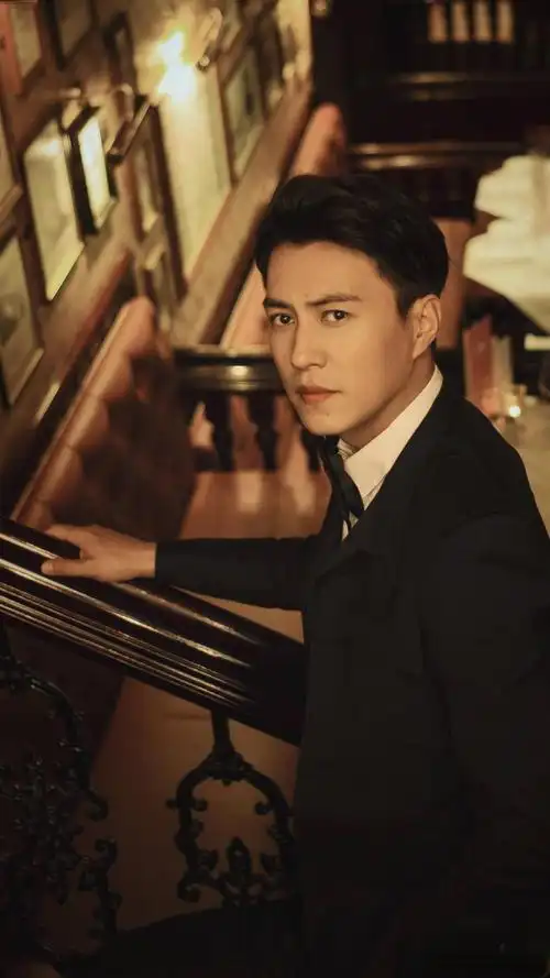 央视点名观众批评靳东倪大红等从老戏骨到戏混子