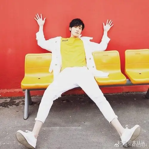 今天看见快本特别好奇徐开骋怎么考上的上戏芭蕾舞