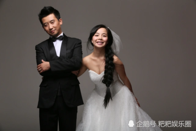 星光大道王二妮产子晒儿子正面照报喜当妈妈可真不容易