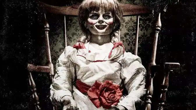 爆笑解说恐怖片《安娜贝尔》:家里有这种娃娃的,快丢掉!太诡异