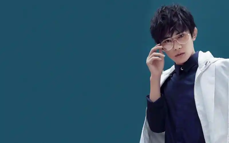 易烊千玺的暴击直接把林更新打回城了