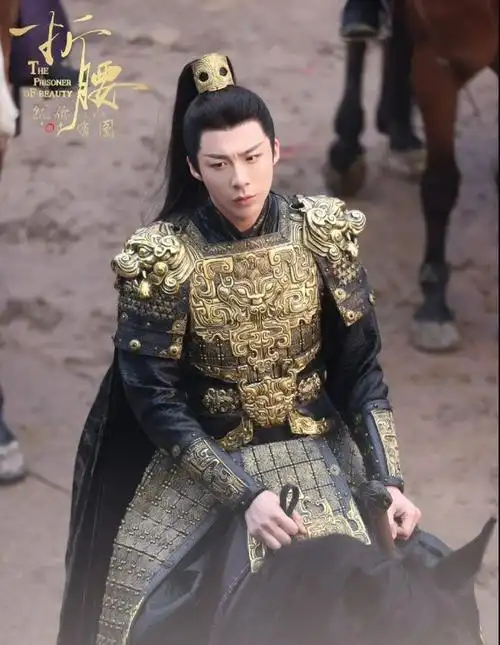 看了刘宇宁的骑马图网友直呼小说里的将军有脸了