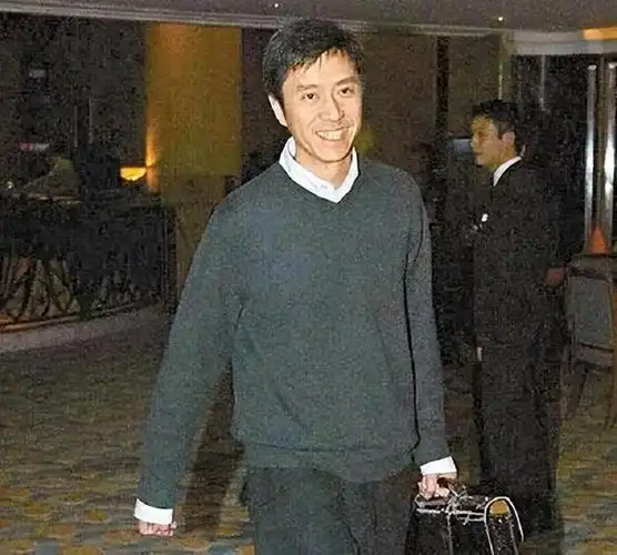 林忆莲:32岁嫁李宗盛,和初恋重燃旧爱,53岁和小11岁男友分手