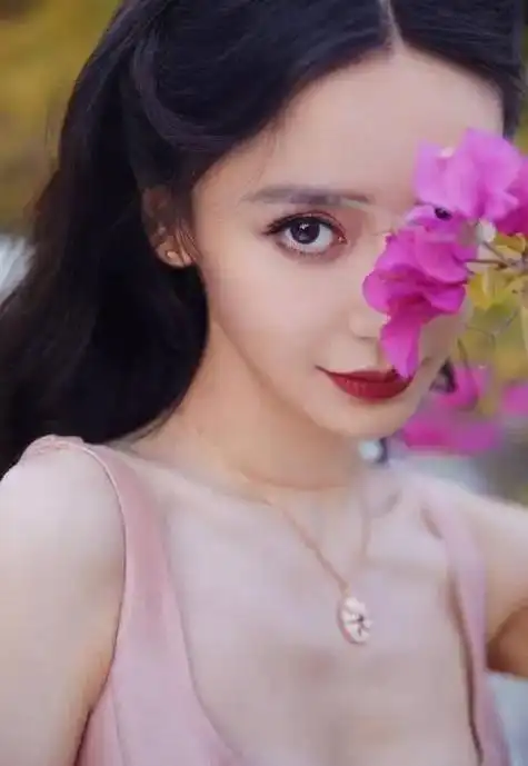 被封杀4个月后angelababy高调复出这张脸太狠了