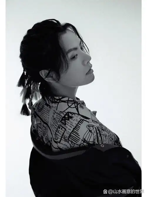 真的好爱宇梁长发 请保持这个造型