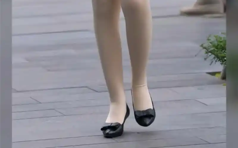 眼镜ol 制服肉丝高跟鞋图集