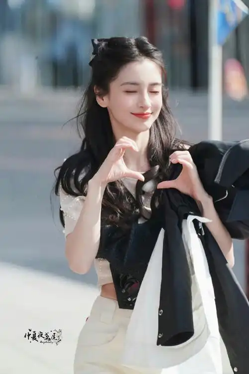 杨颖奔跑吧比心好甜