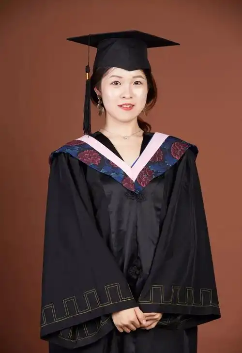 后会有期毕业生们你们心心念念的最美学位服照来啦