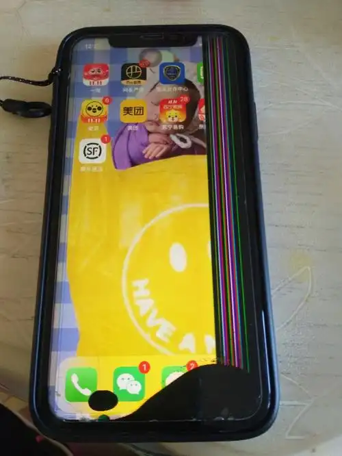 xr内屏漏液了看看换的屏是原装的吗