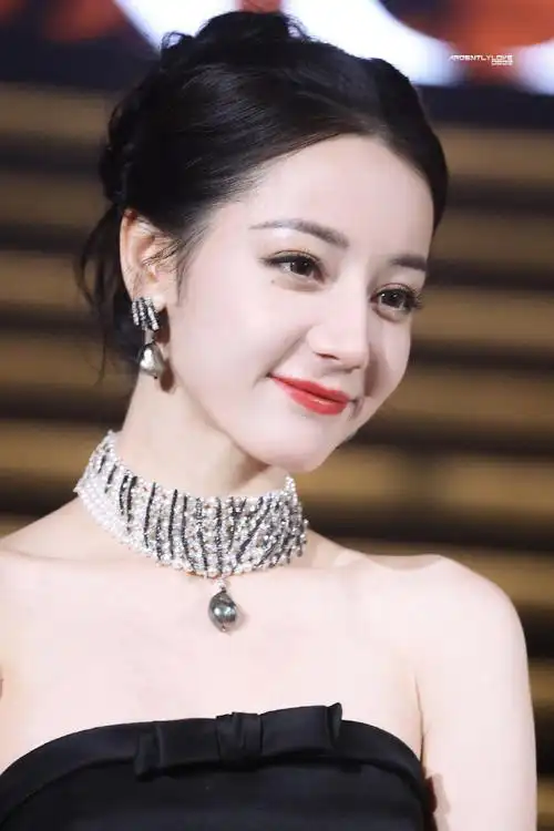 迪丽热巴##迪丽热巴邓妍