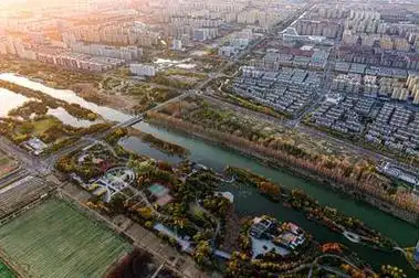 江苏宿迁:古黄河公园色彩缤纷-人民图片网