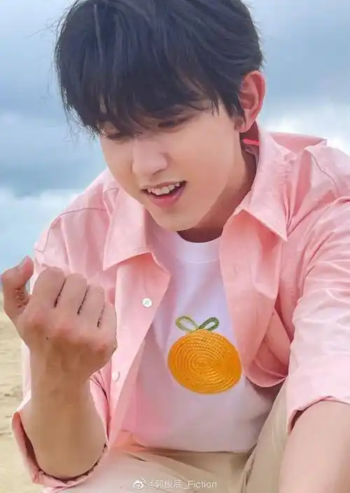 挖掘少年感宝藏_阳光_郭俊辰_照片