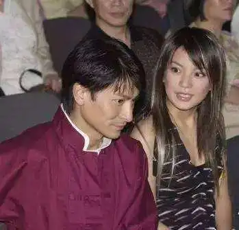 刘德华和众女星的罕见合影:最般配的竟不是关之琳?