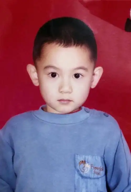 胡先煦10岁演的第一部电影,边跑边哭,催人泪下!是时光小时.