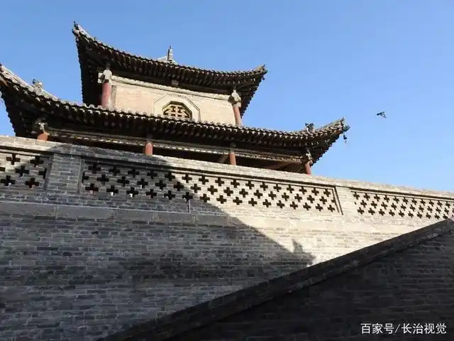 上党门是长治市的标志性古代建筑之一.