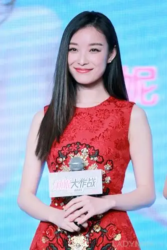 angelababy倪妮亮相《新娘大作战》发布会同台比美