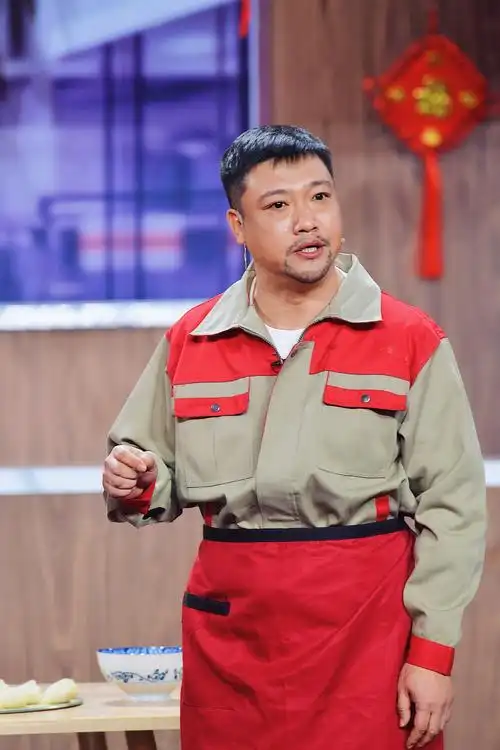 贾冰春晚霸屏笑果获肯定捐款武汉助力战疫显大爱