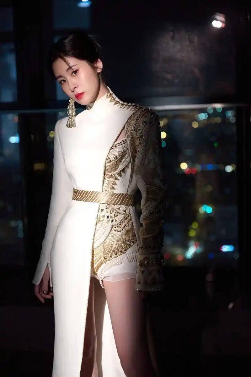 张碧晨美图 #颜值气质美女完美身材  #美丽漂亮高雅气质女神 - 抖音