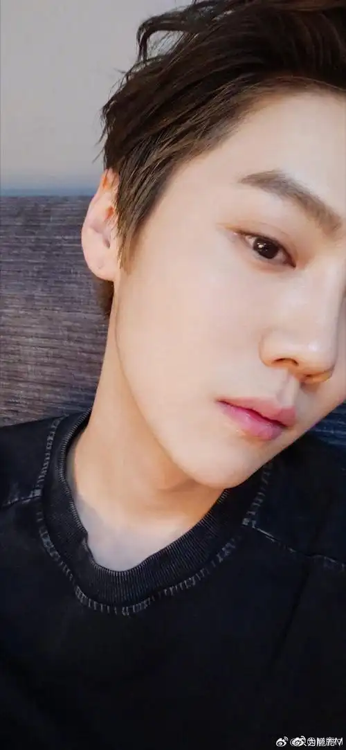 鹿晗#🦌#歌手鹿晗#萌萌的宝宝哥,随随便便就出片,当时看到这组照片